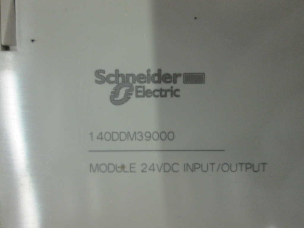 Schneider 140DDM39000 NSFP **GENUINE** 140 DDM 390 00 Square D Telemecanique