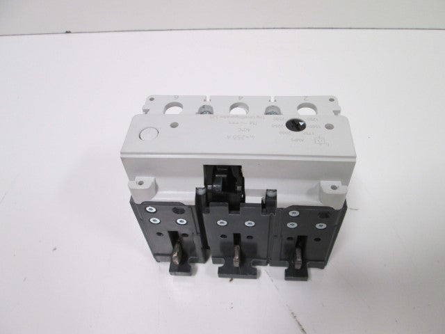 Siemens CFT3B250 NSFP ** GENUINE ** Furnas