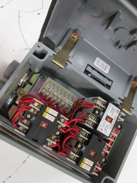 Square D 9039XW11V06 NSFP **GENUINE** 9039 XW11 V06 Schneider Telemecanique