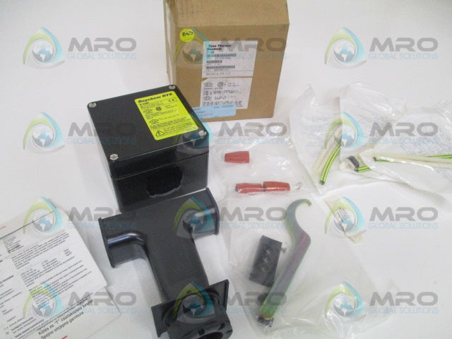 TYCO RAYCHEM HTS T-100 447379-000 SPLICE & TEE KIT *NEW IN BOX*