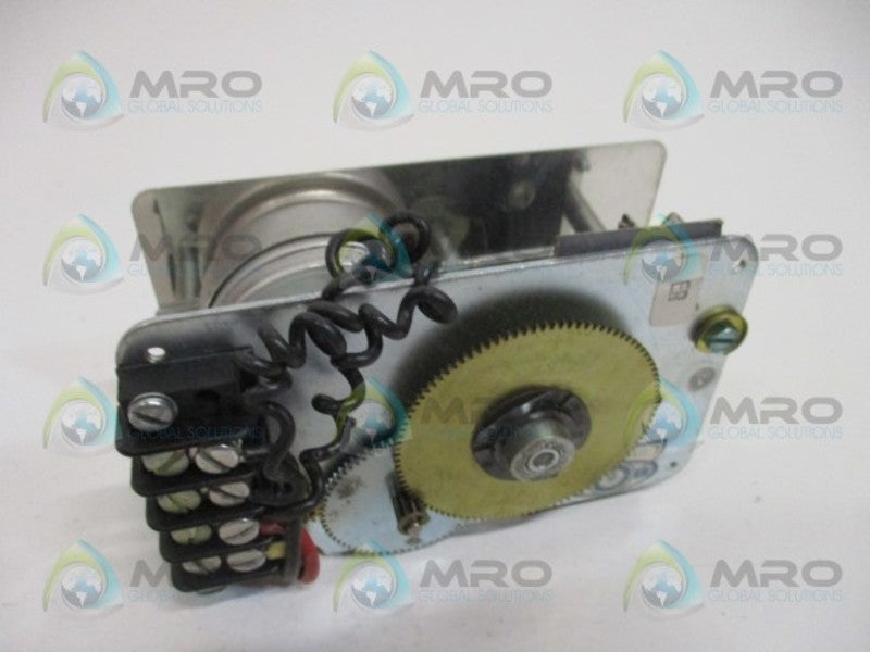 ZENITH CONTROLS 407 INTERVAL TIMER 60 MIN. *NEW NO BOX*