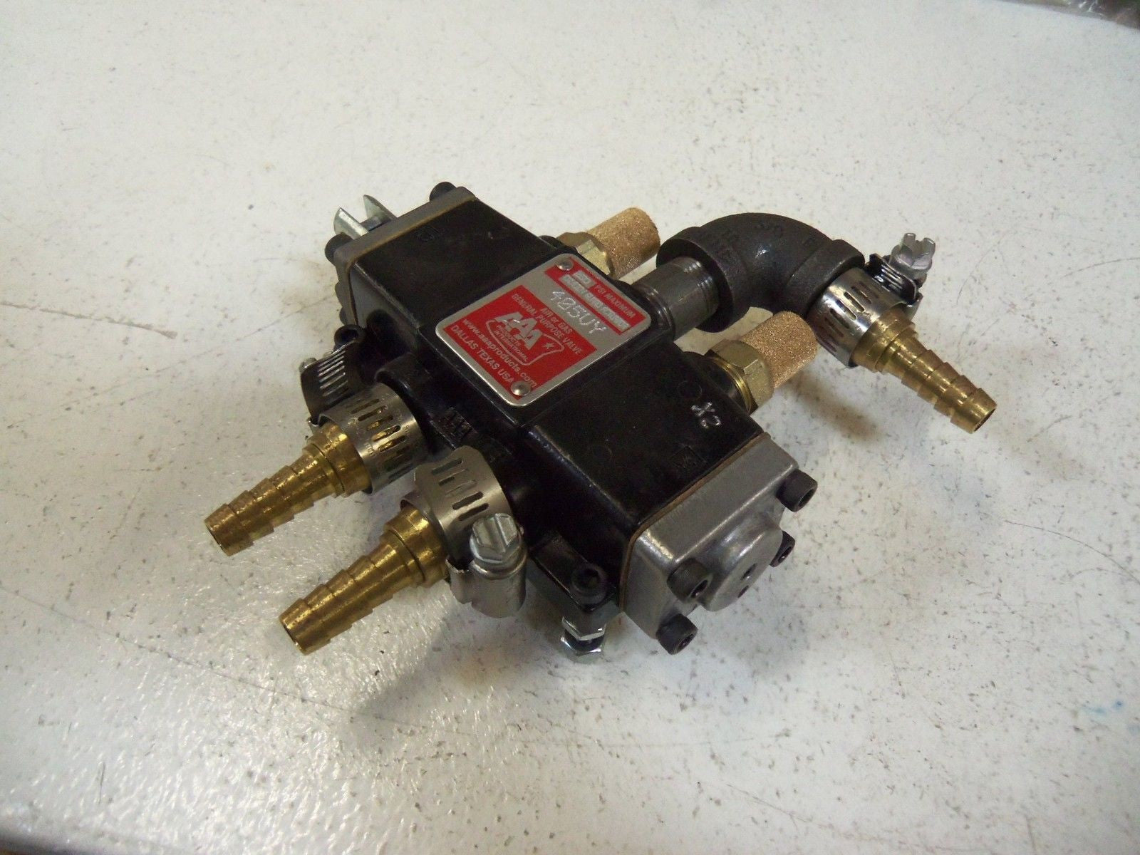 AAA AIR OR GAS GENERAL PURPUSE VALVE 405VY *USED*