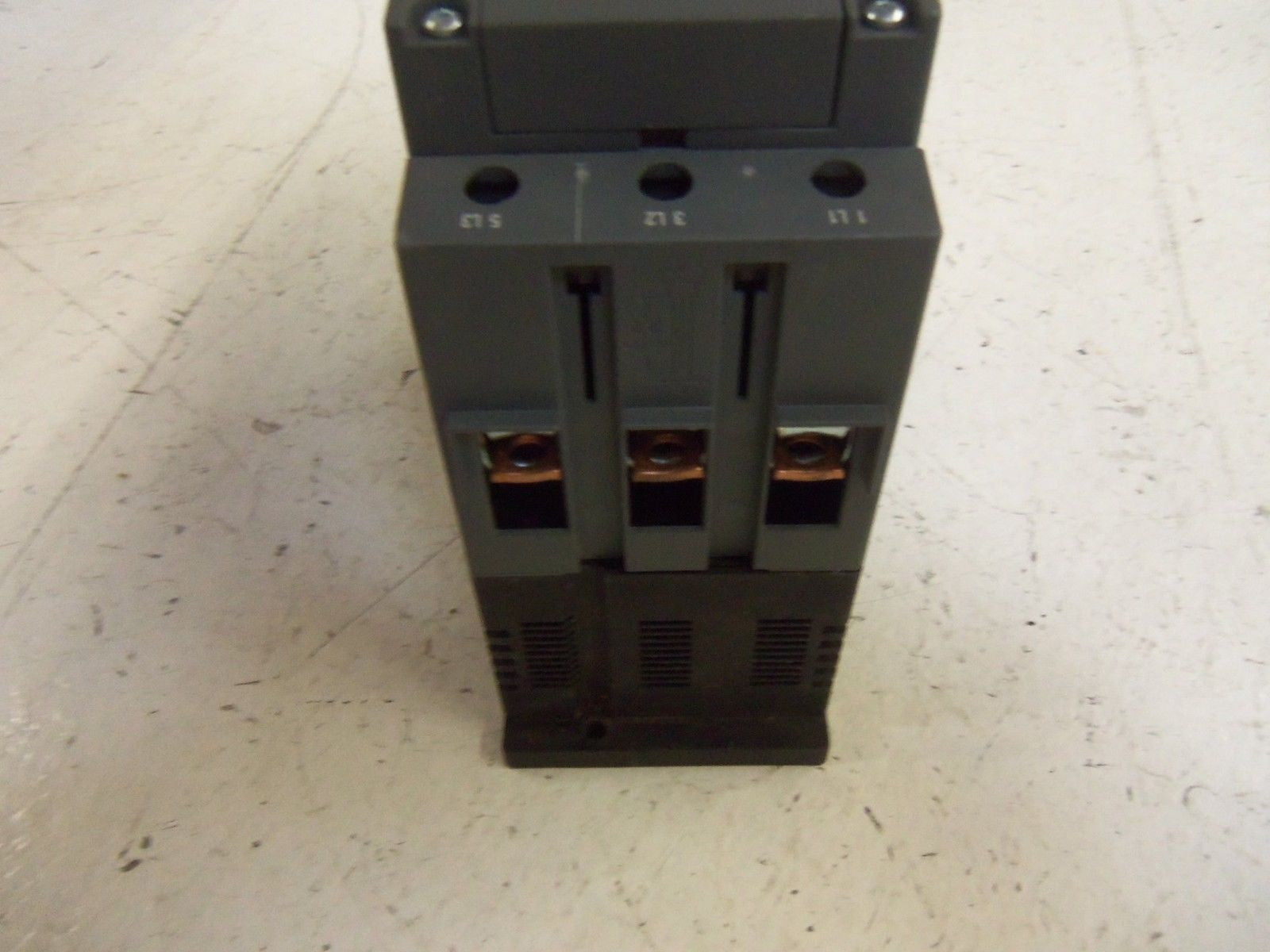 ABB 1SAM550000R1007 MOTOR STARTER *USED*