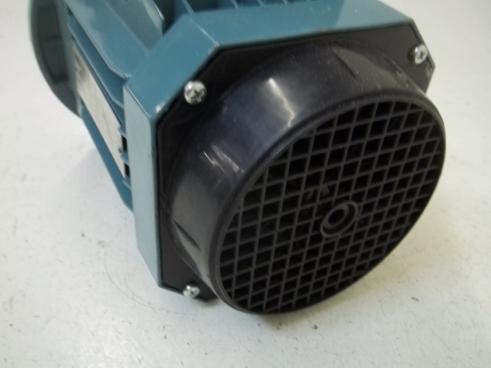ABB 3GAA072002-BSE FLANGE MOUNTED MOTOR *NEW NO BOX*