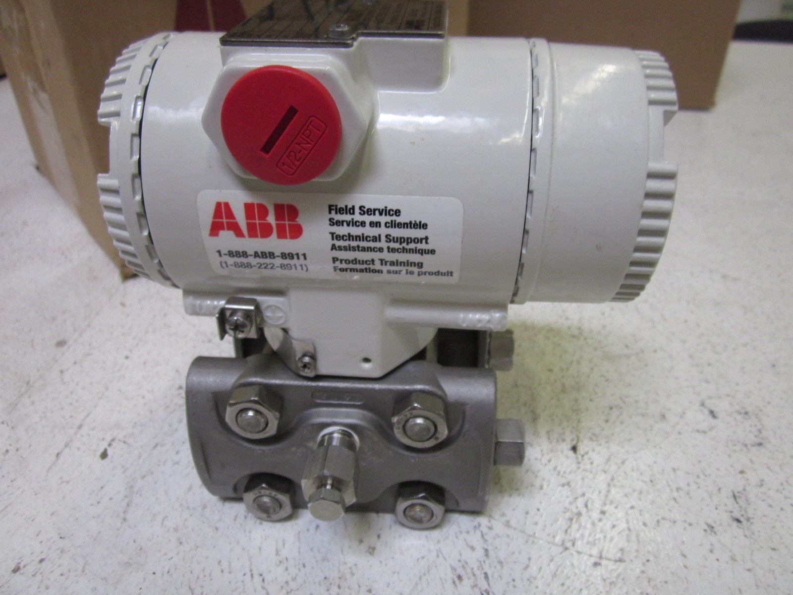 ABB 621EDD343A0G81A3 PRESSURE TRANSMITTER *NEW IN BOX*