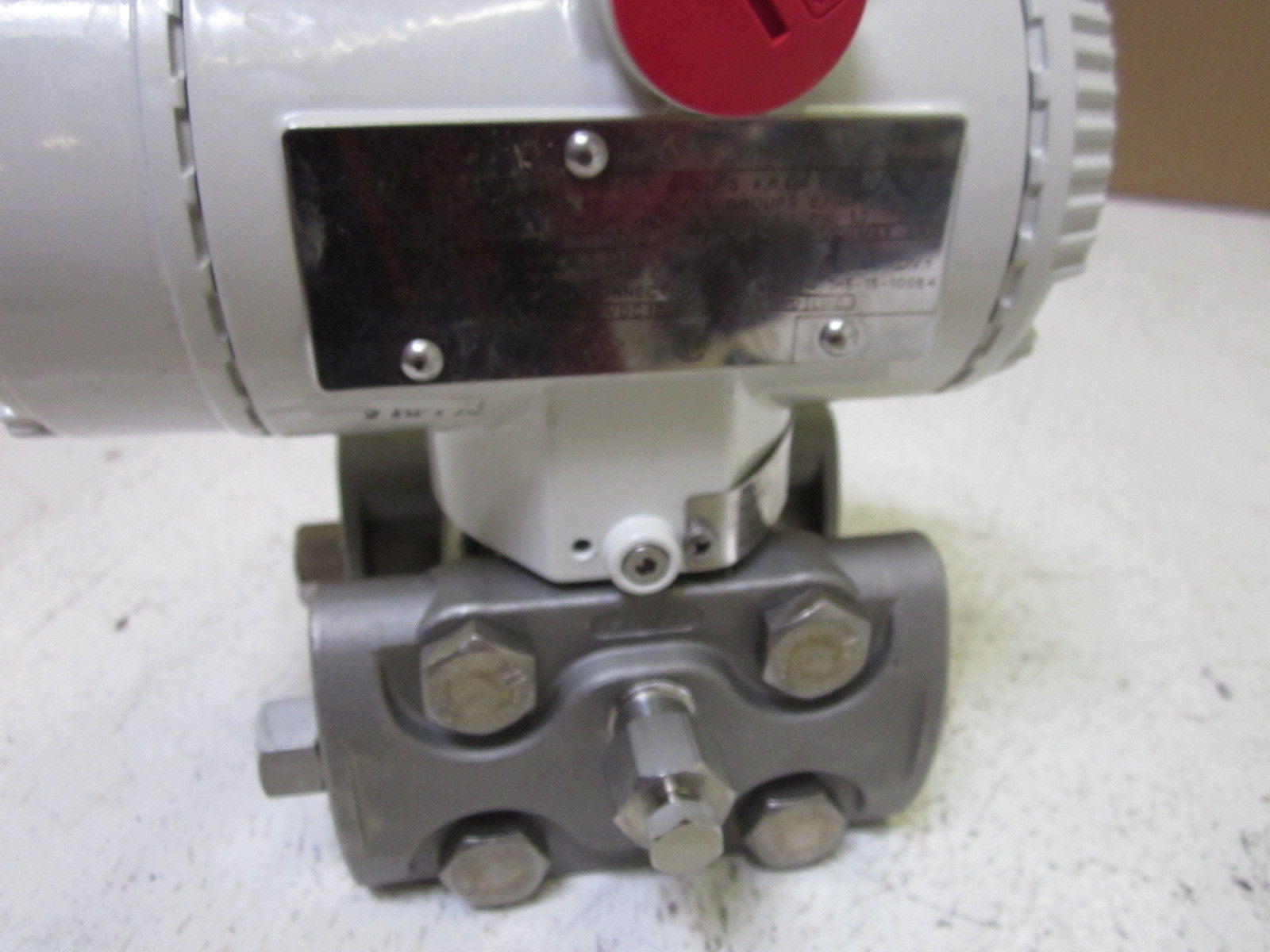 ABB 621EDD343A0G81A3 PRESSURE TRANSMITTER *NEW IN BOX*
