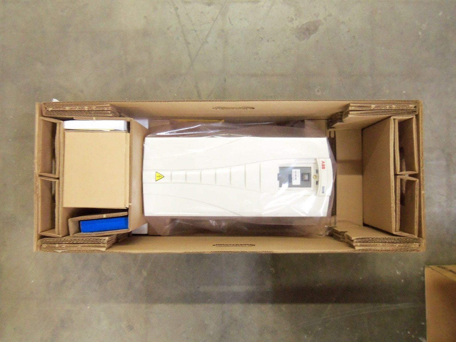 ABB ACH550-UH-045A-4 *NEW IN BOX*