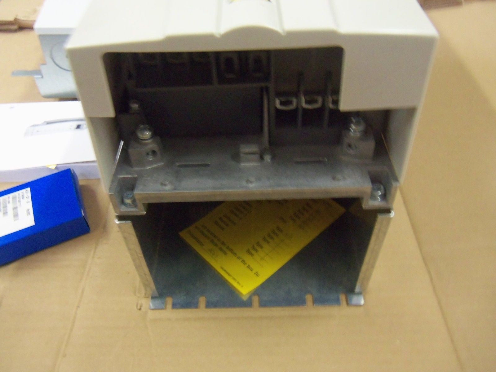 ABB ACH550-UH-059A-4 AC DRIVE *NEW IN BOX*