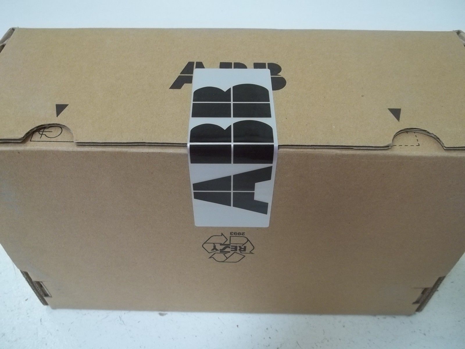 ABB ACS355-03U-05A6-4 AC DRIVE * FACTORY SEALED *