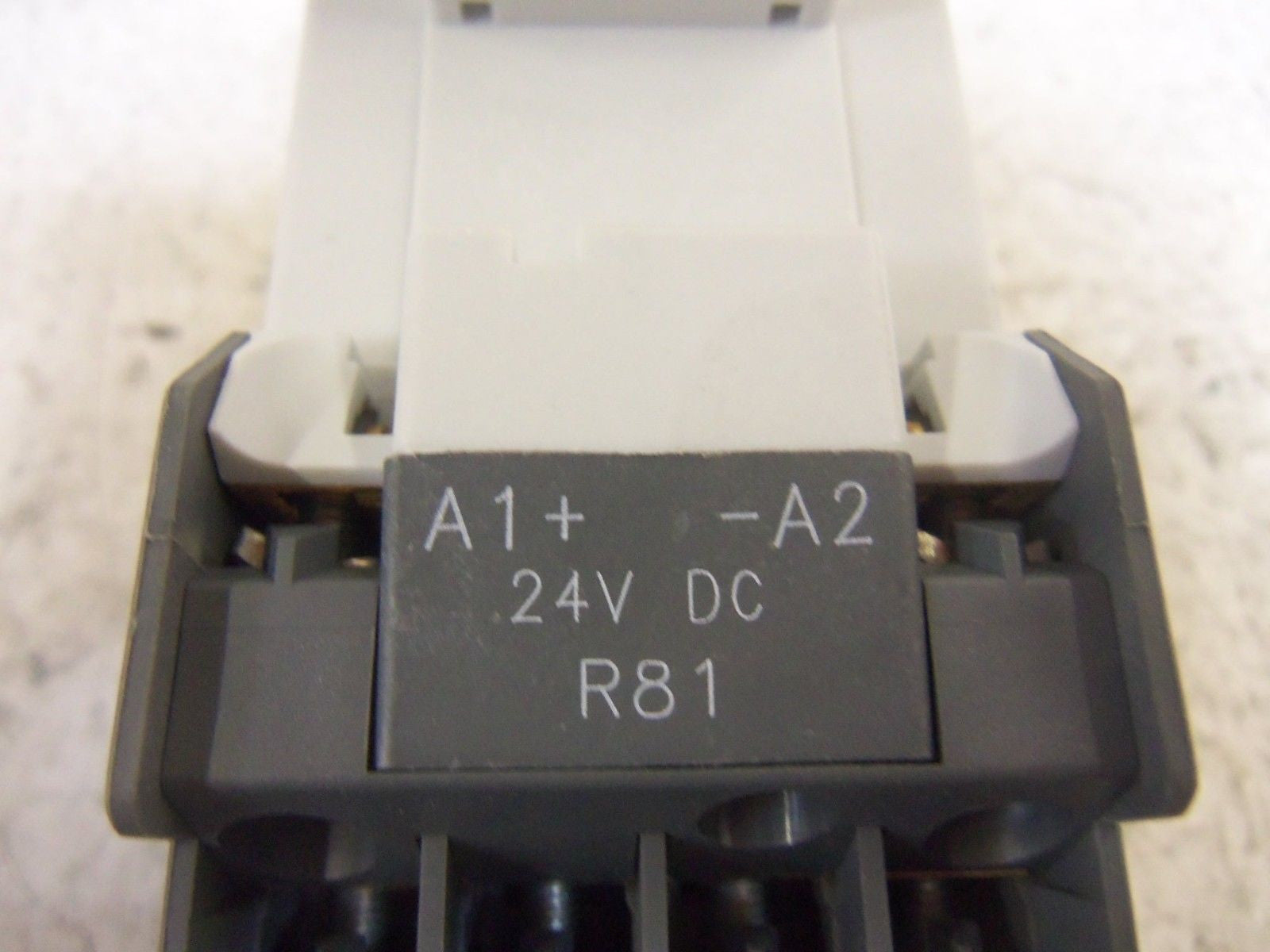 ABB AL9-30-01 *NEW IN BOX*