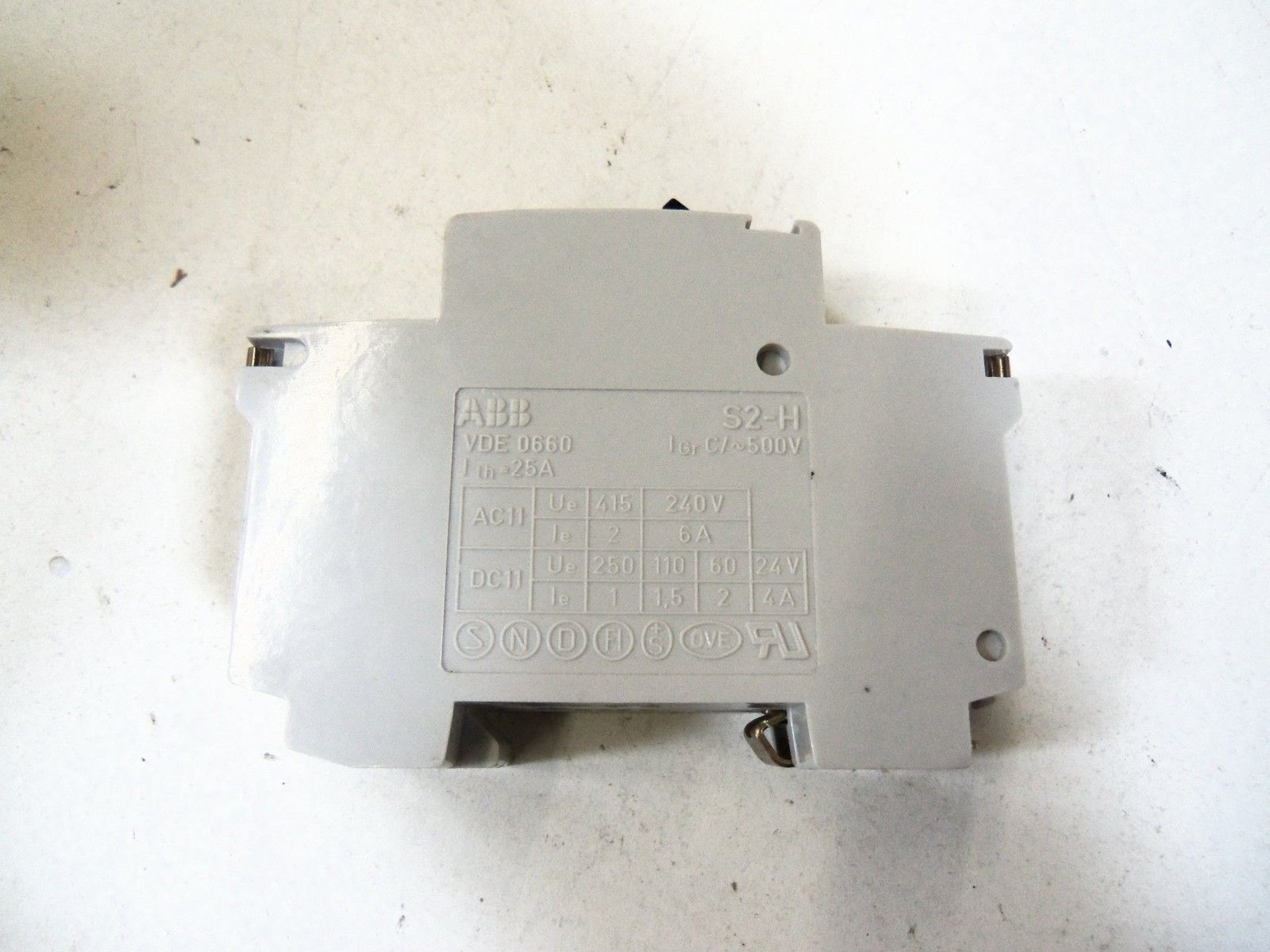 ABB S271-K10 CIRCUIT BREAKER 10A w/ S2-H AUXILIARY CONTACT *NEW NO BOX*
