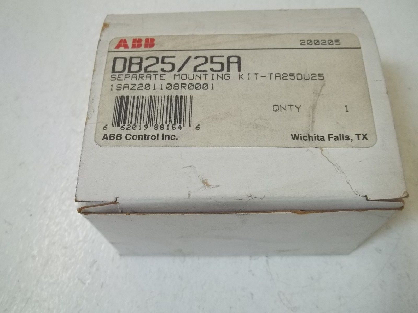 ABB DB25/25A SEPARATE  MOUNTING KIT *NEW IN BOX*