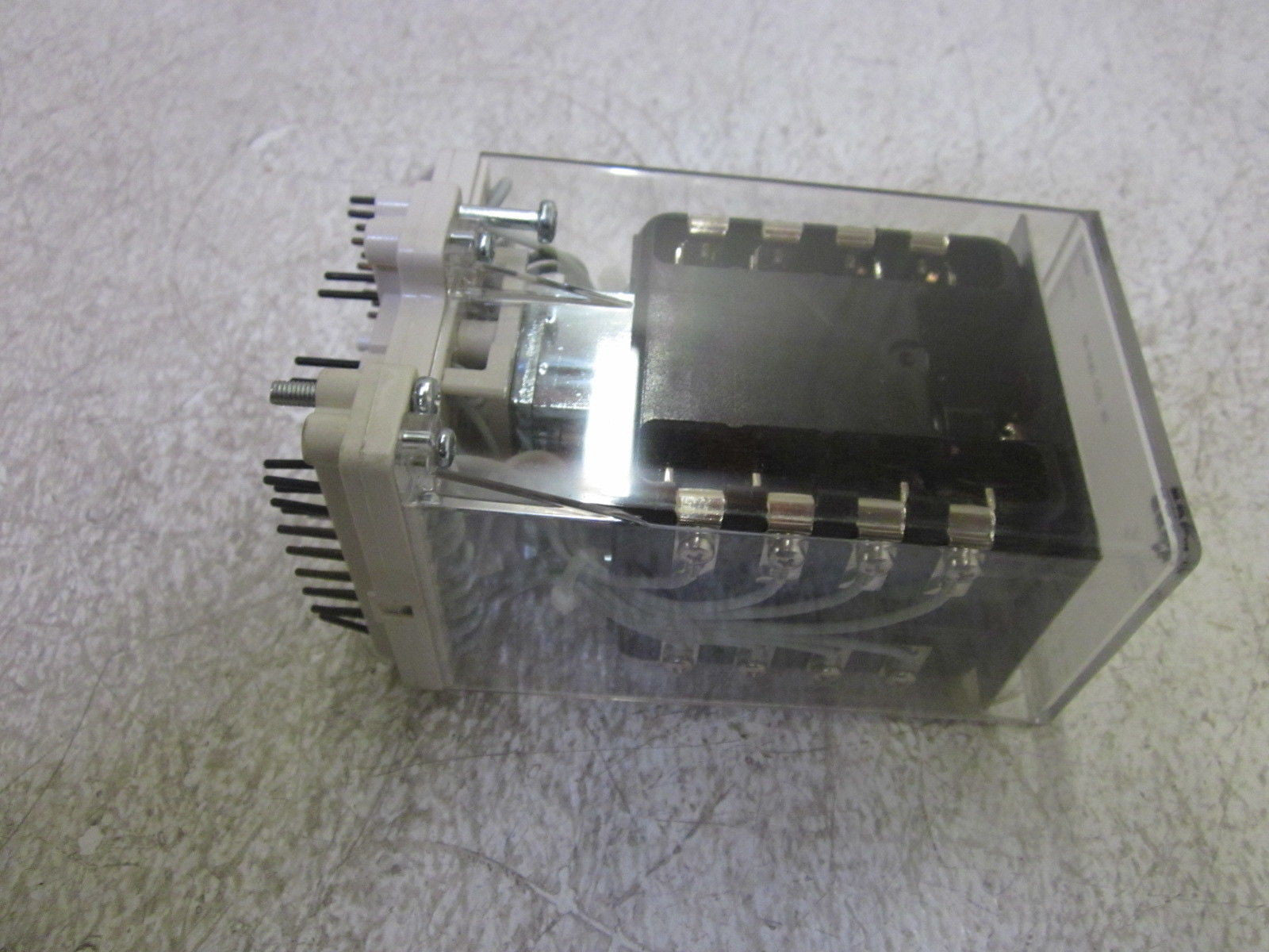 ABB  RK 223 069-AP AUXILIARY RELAY 125V *USED*