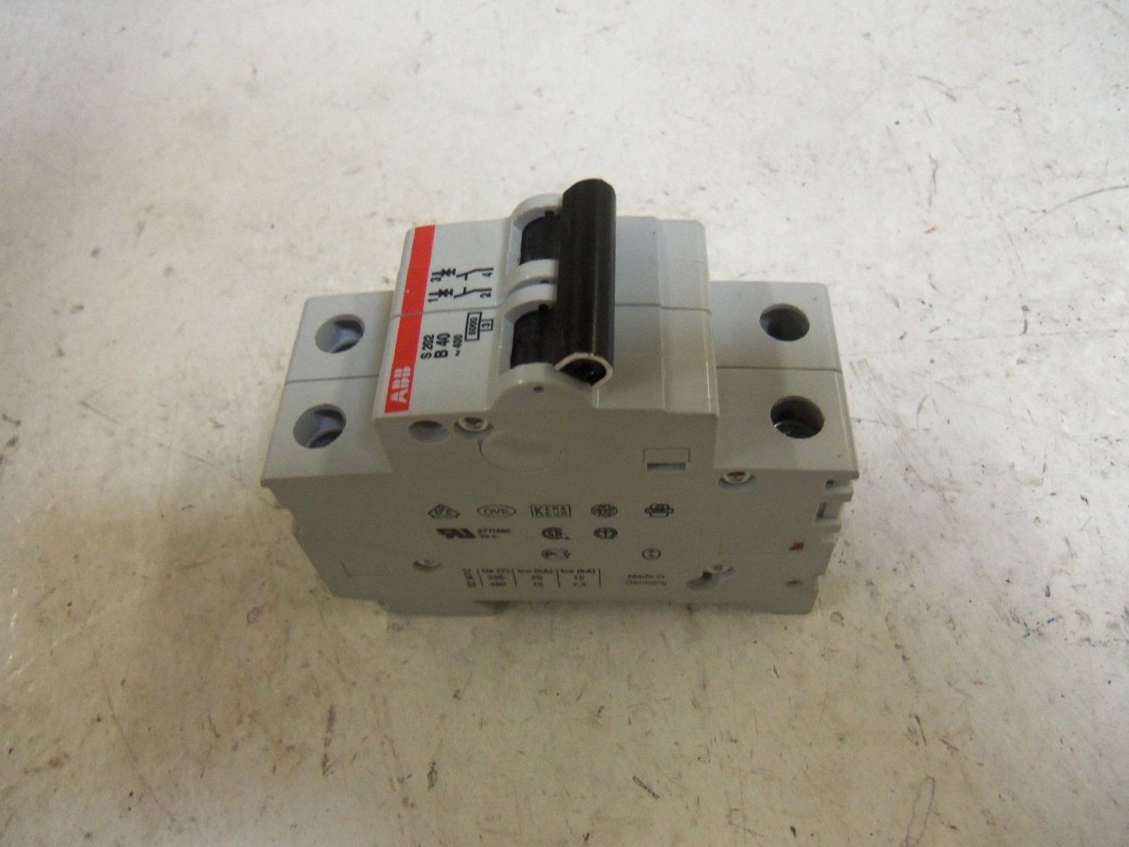 ABB S202-B40 CIRCUIT BREAKER 40A *NEW NO BOX*