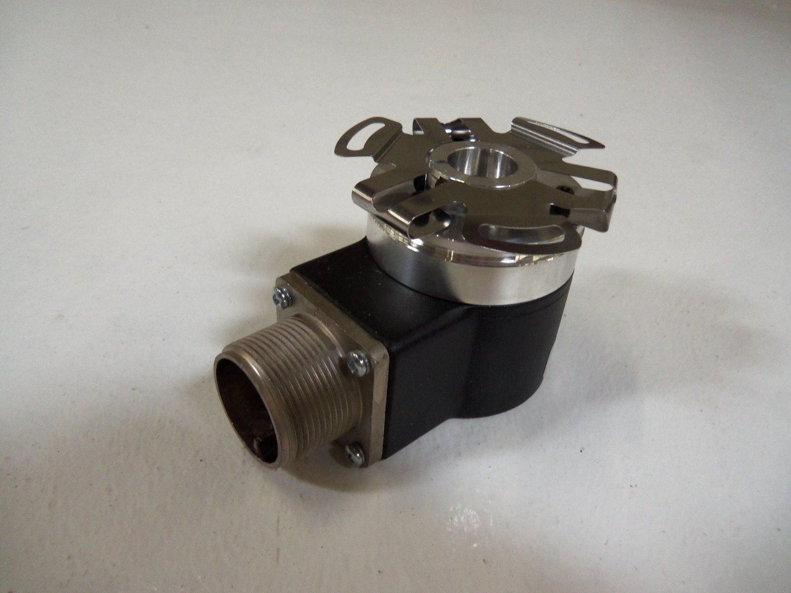ACCU-CODER 702-11-S-6000-R-HV-5-H-2-SX-Y-N ENCODER  *USED*