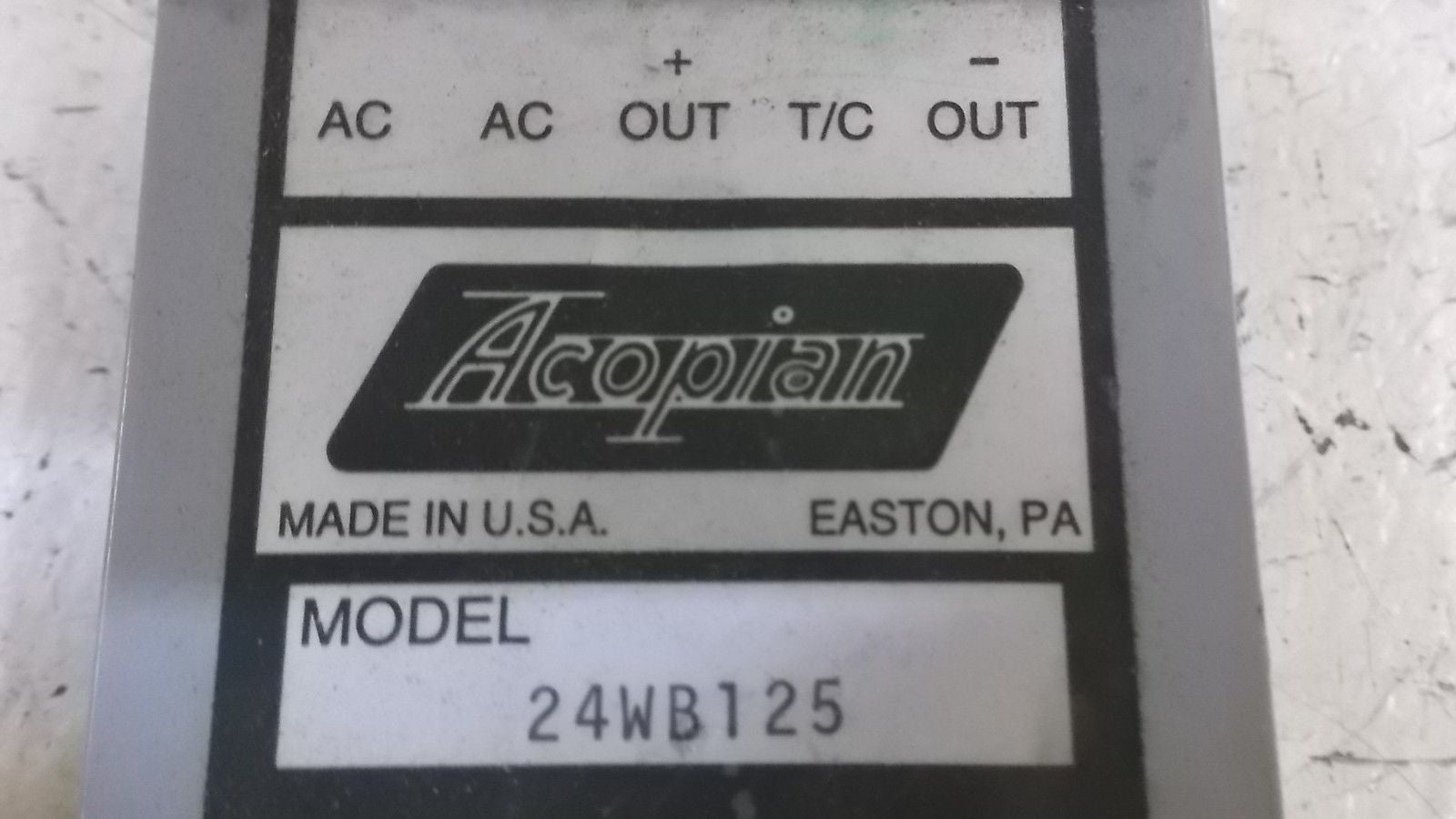 ACOPIAN 24WB125 POWER SUPPLY *USED*