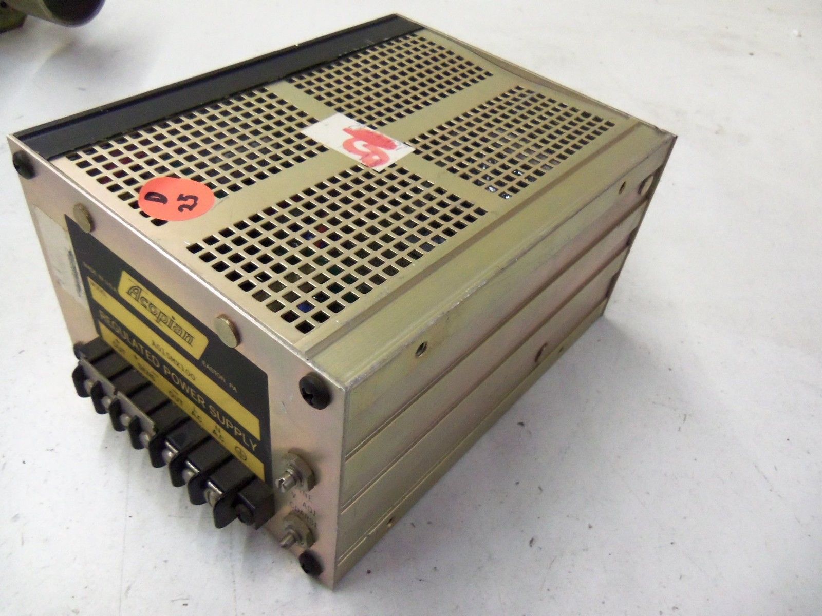 ACOPIAN REGULATED SUPPLY POWER A015MX100 *USED*