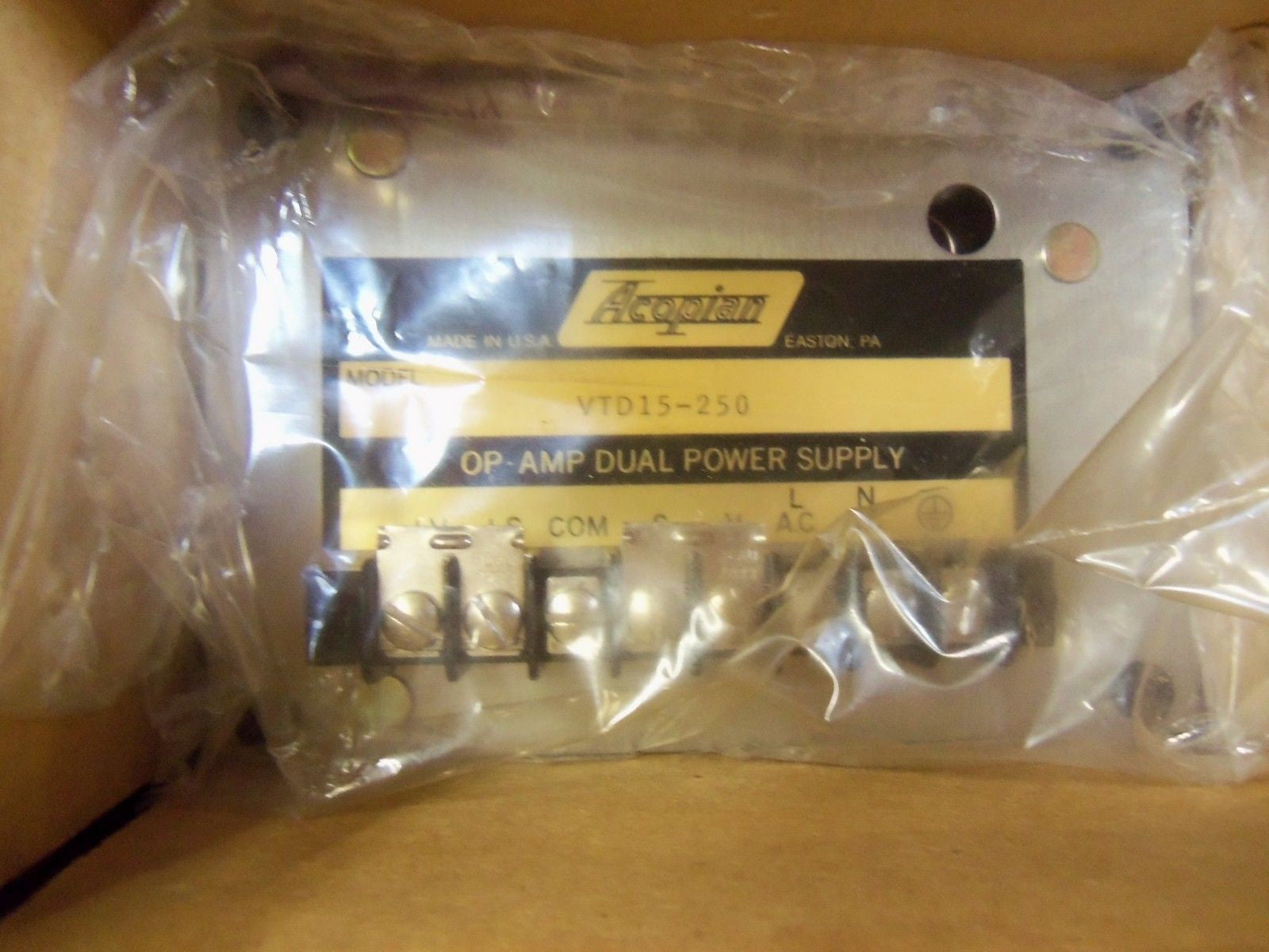 ACOPIAN VTD15-250 *NEW IN BOX*