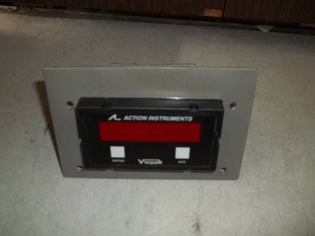 ACTION INSTRUMENTS V438-0000-1 UNIVERSAL PROCESS METER *USED*