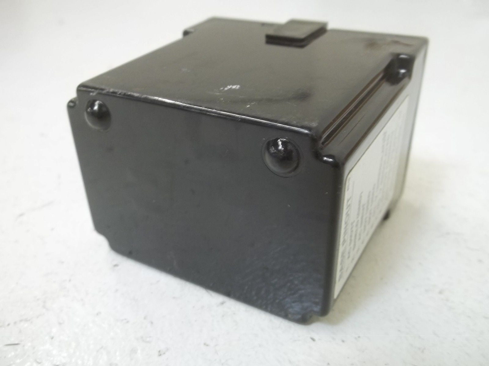 ACTION PAK 9046-101-1 RELAY 120V *USED*