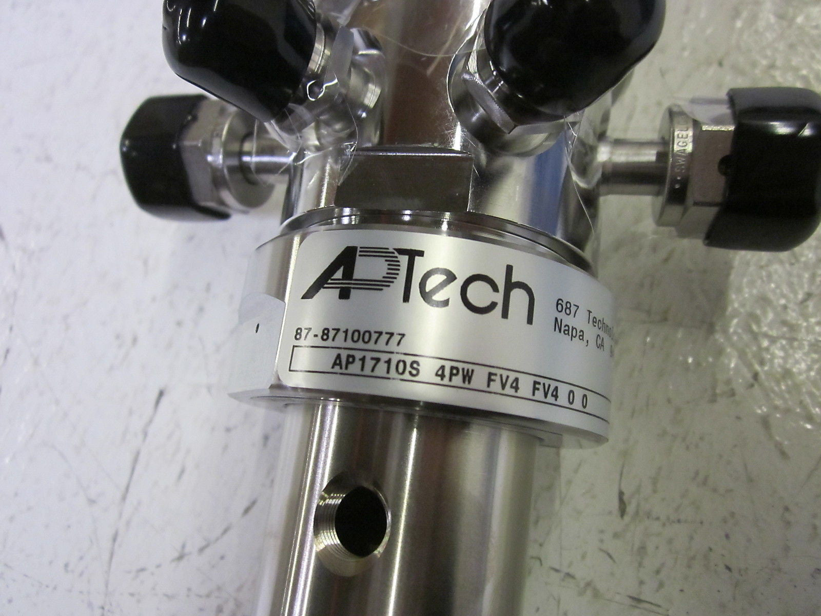 ADTECH AP1710S 4PW FV4 0 0 DUAL STAGE REGULATOR *NEW IN BOX*