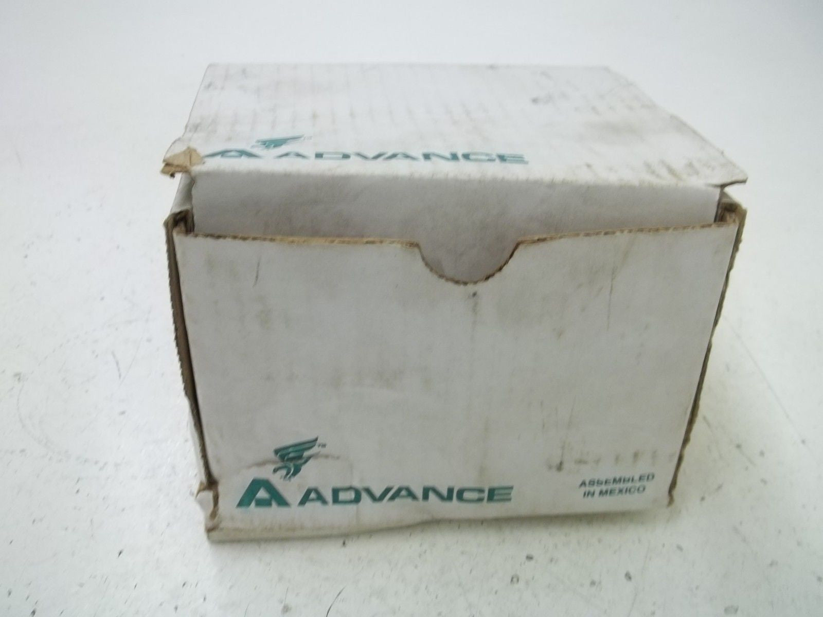 ADVANCE 71A8071-001D BALLAST KIT 120/208/240/277V  (BOX AS IS)*NEW IN BOX*