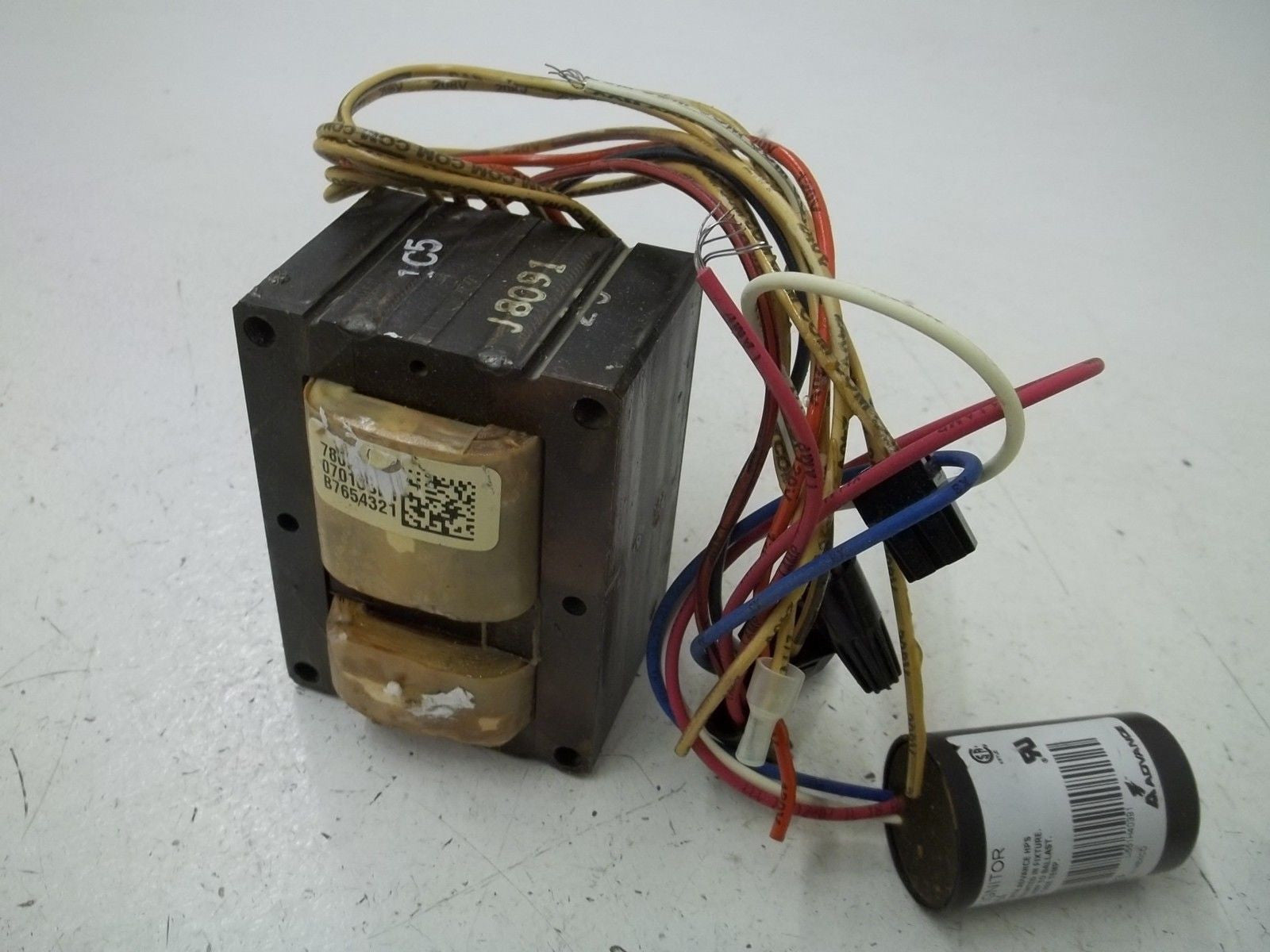 ADVANCE 71A8071-001D BALLAST KIT 120/208/240/277V  (BOX AS IS)*NEW IN BOX*