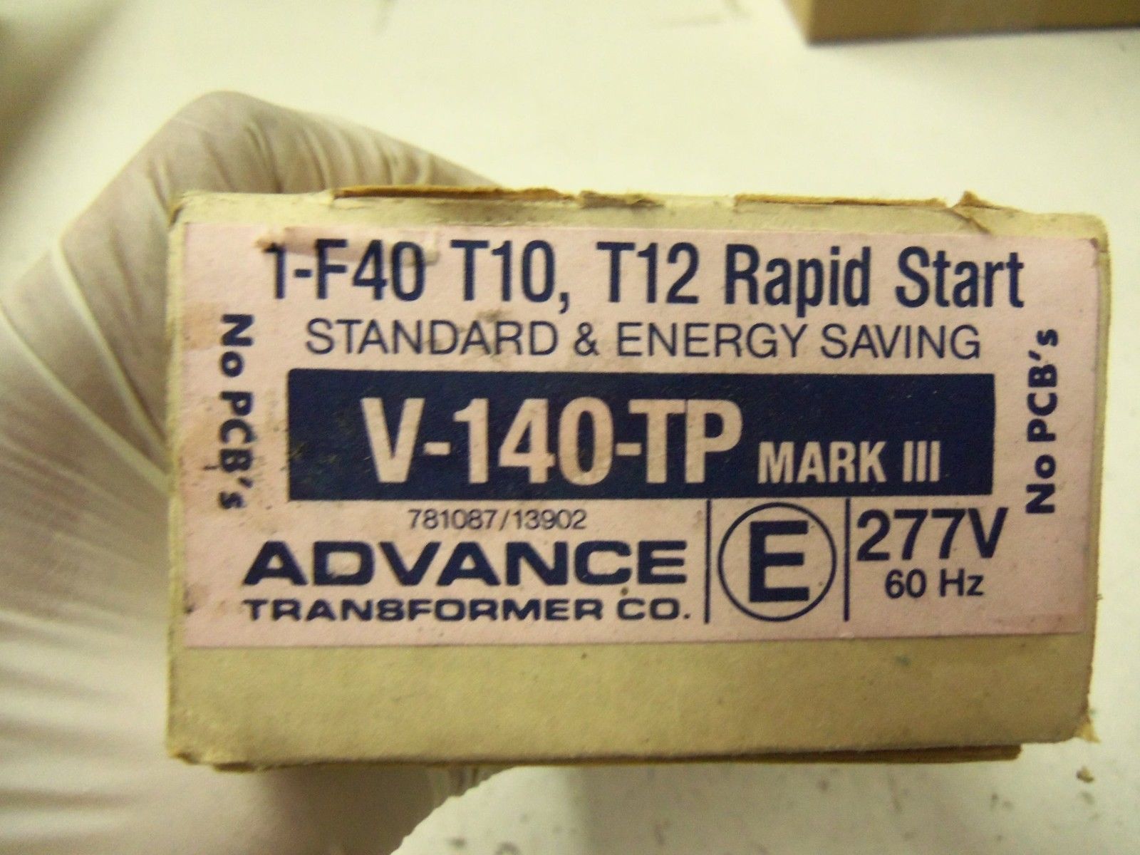 ADVANCE BALLASTS V-140-2-TP 277V *NEW IN BOX*