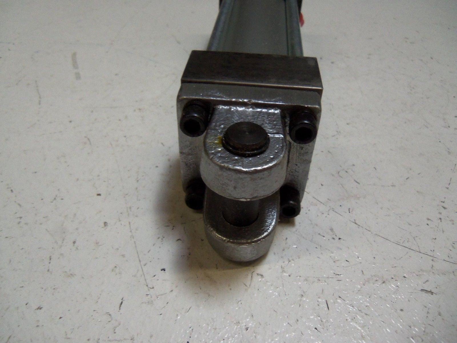 ADVANCE AUTOMATION 1-1/2 X 2-1/2 MP-2 PENUMATIC CYLINDER *NEW IN BOX*
