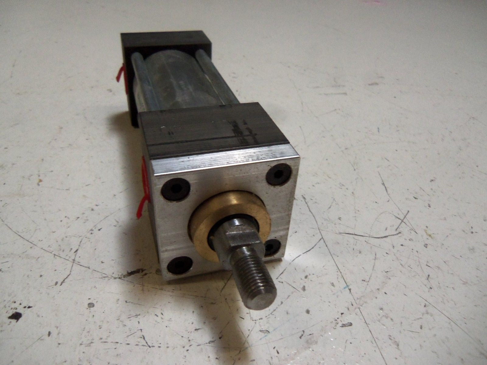 ADVANCED AUTOMATION 1-1/2X2 MS-4-DC PNEUMATIC CYLINDER *USED*