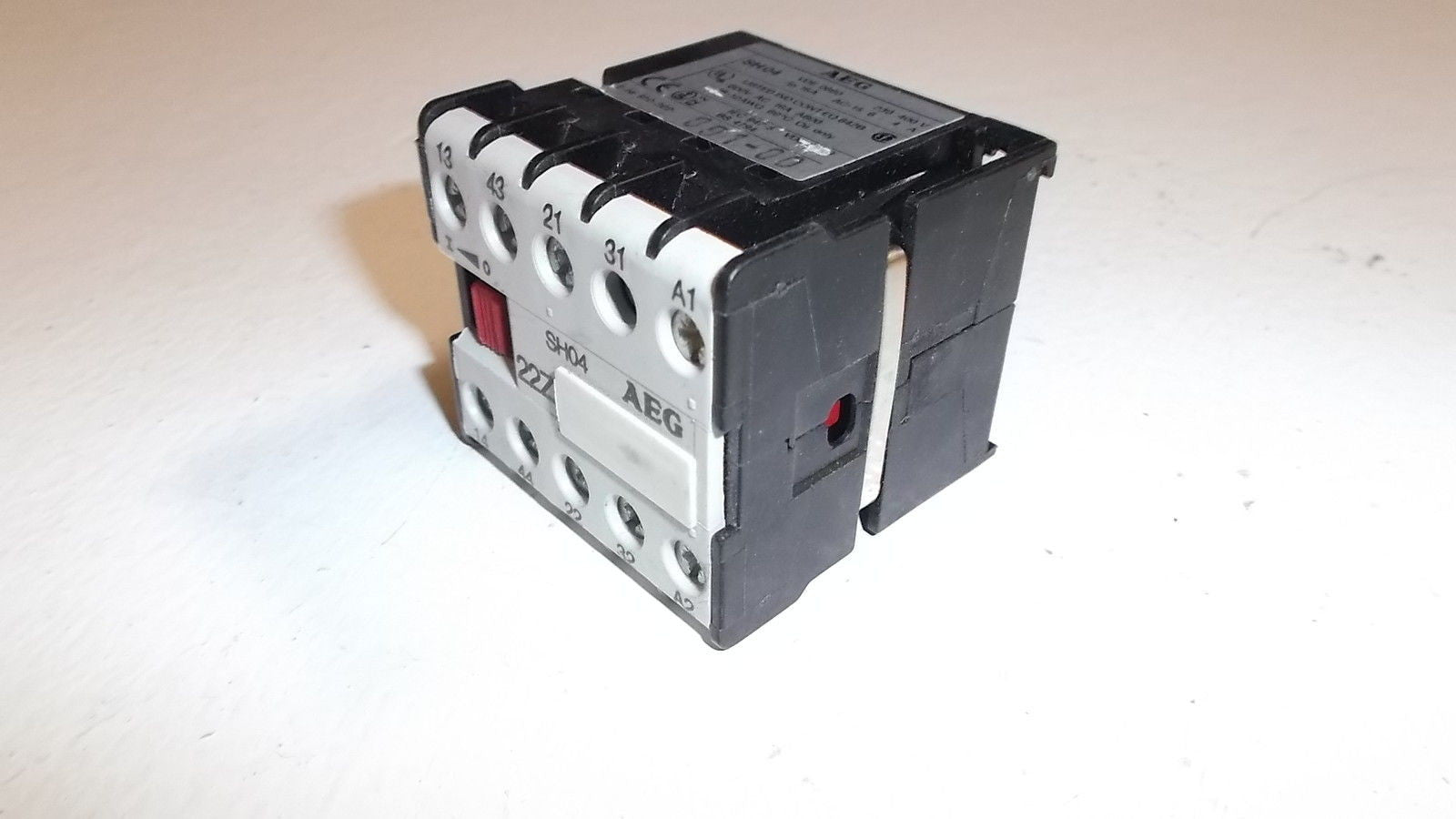 AEG CONTACTOR LS11K *NEW NO BOX*