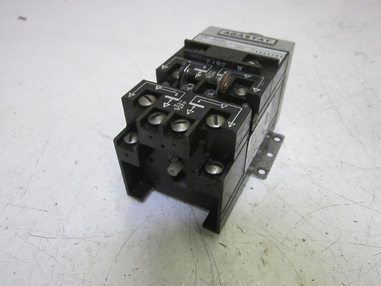 AGASTAT 7014AB TIMING RELAY .5-5 SEC. 120V*USED*