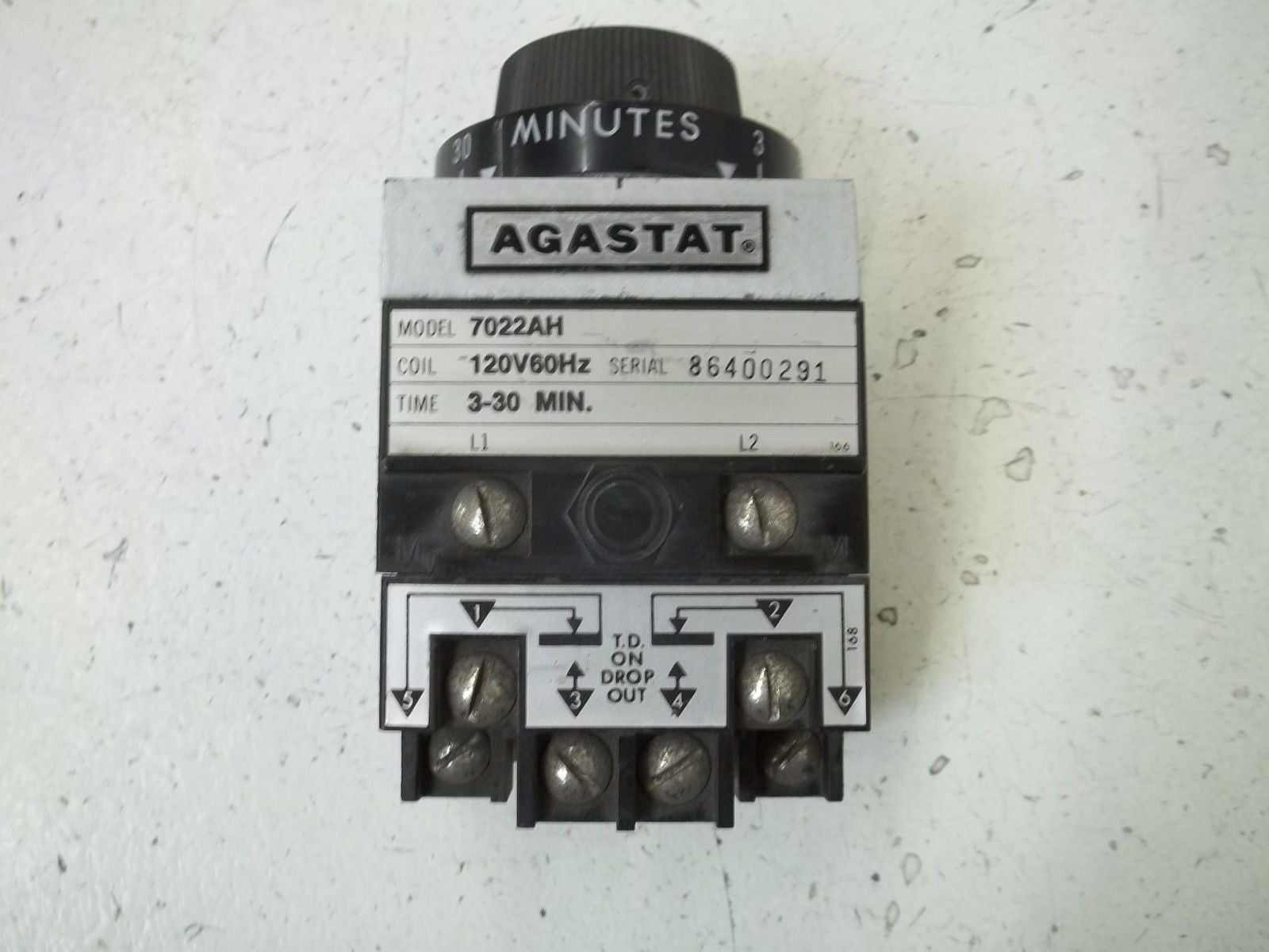 AGASTAT 7022AH TIMING RELAY 3-30MIN. 120V *USED*
