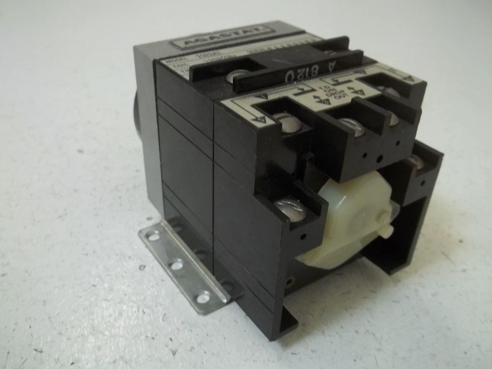 AGASTAT 7022AI TIMING RELAY 6-60 MIN. 120V *USED*