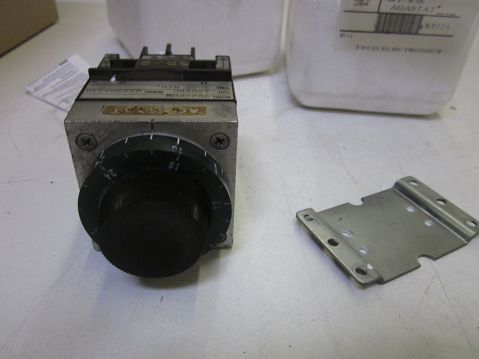 AGASTAT 7022PHM TIME DELAY RELAY 3-30 MIN. *USED*