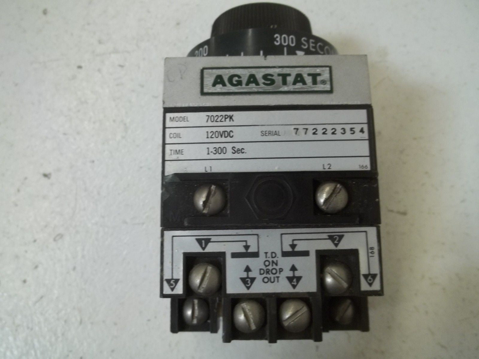 AGASTAT 7022PK TIMING RELAY 1-300SEC. 120VDC *USED*