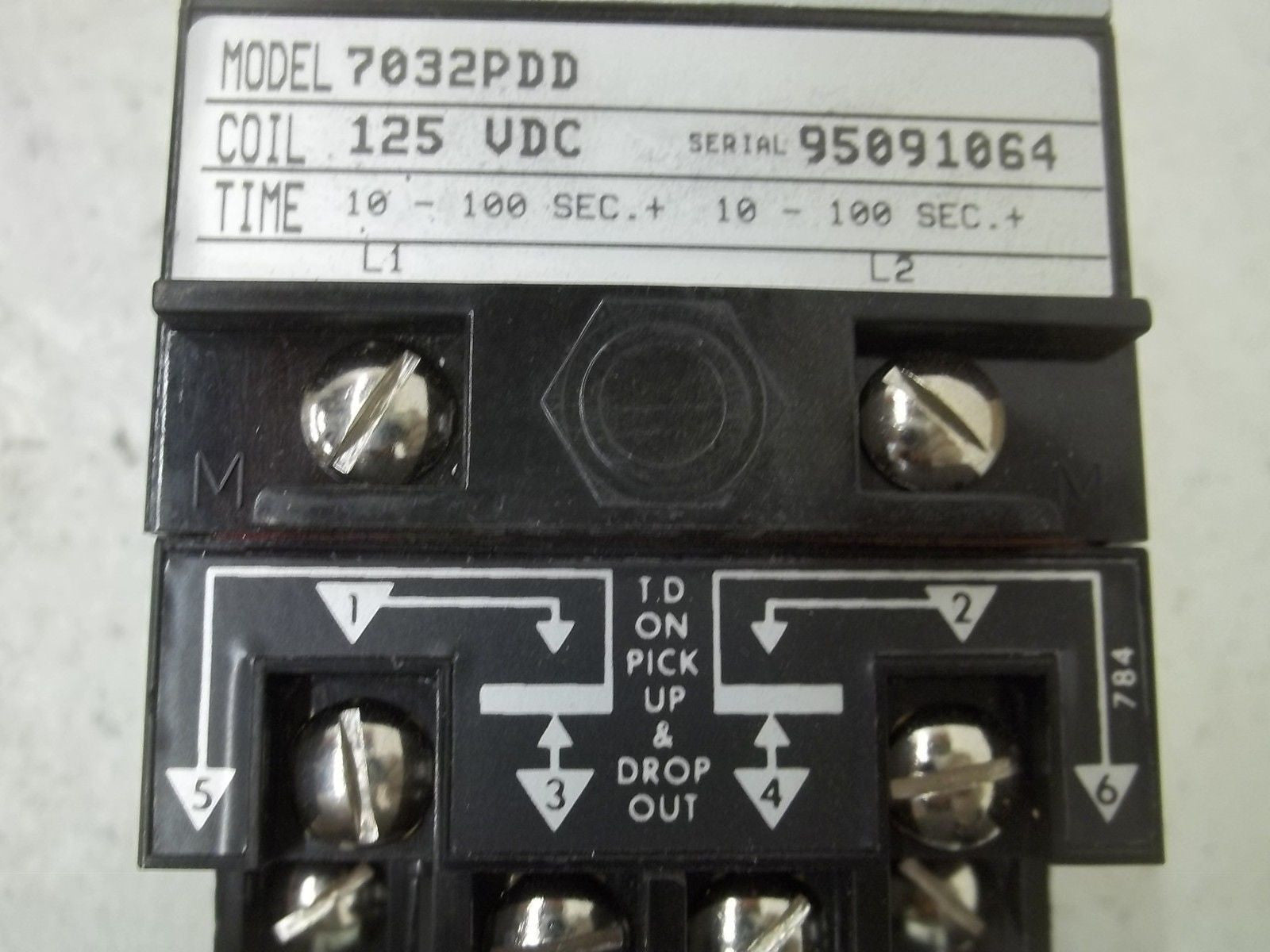 AGASTAT 7032PDD TIMING RELAY 125VDC 10-100SEC. *NEW NO BOX*
