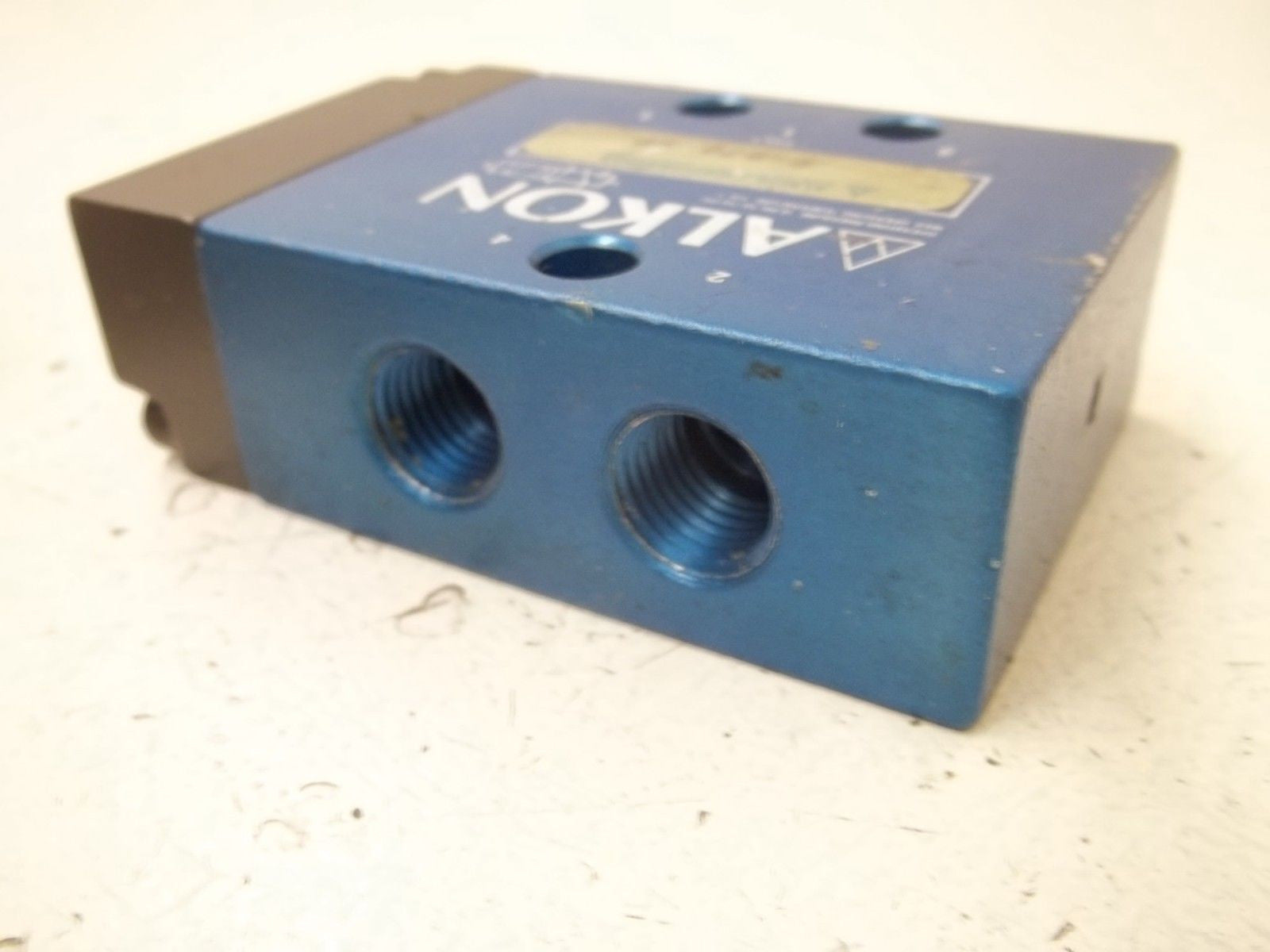 ALKON P-070-SP DIRECTIONAL CONTROL AIR VALVE *USED*