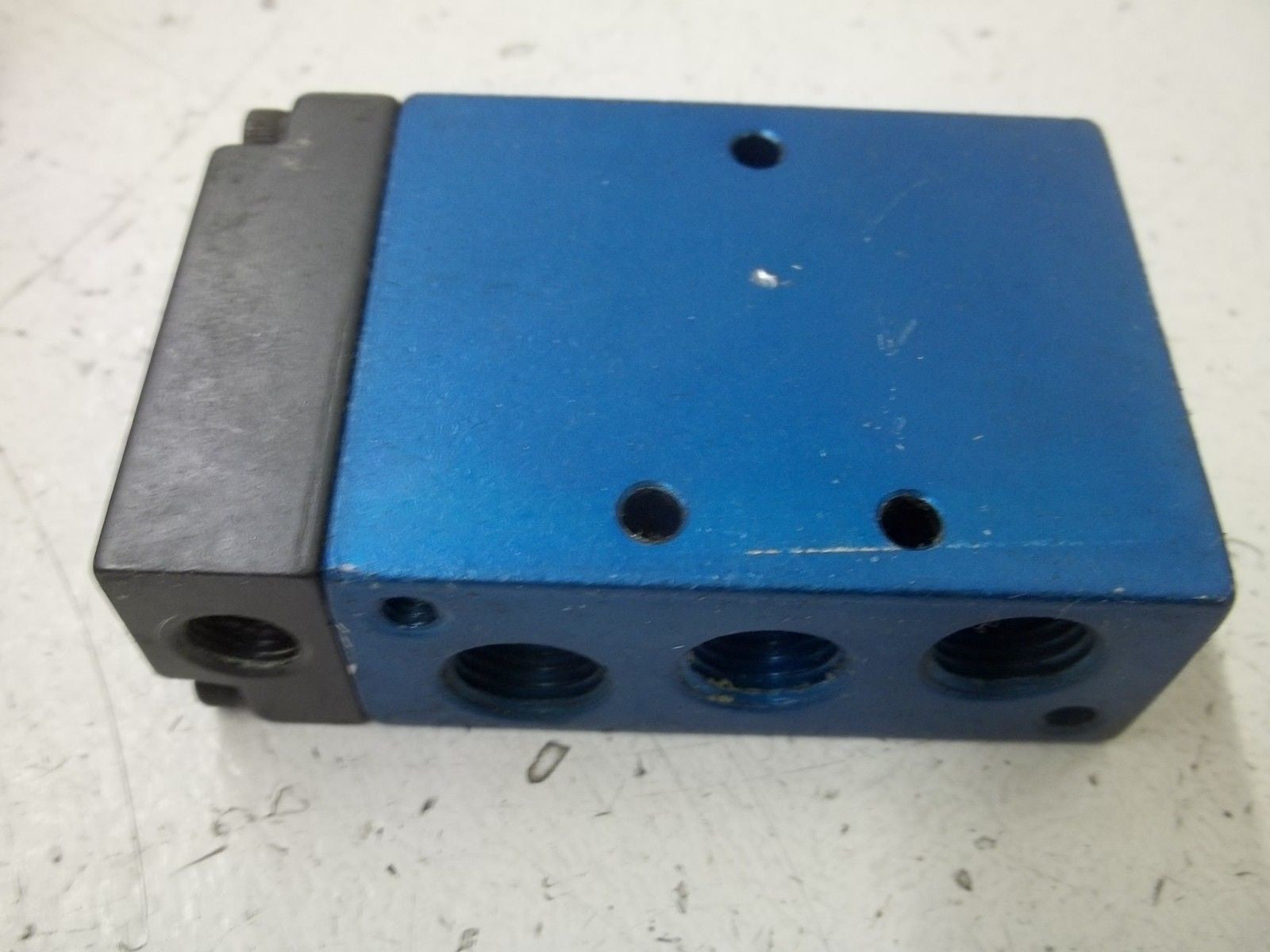 ALKON P-070-SP DIRECTIONAL CONTROL AIR VALVE *USED*