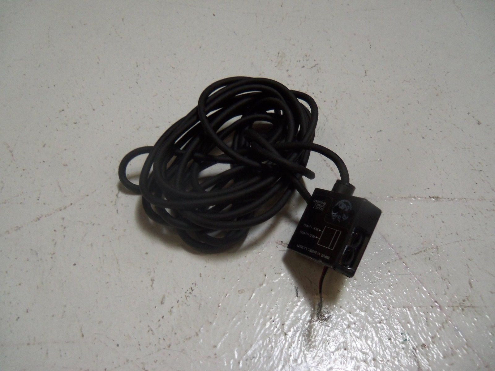 ALLEN-BRADLEY 42SML-7110 SERIES B TRANSBEAM RECIEVER *USED*