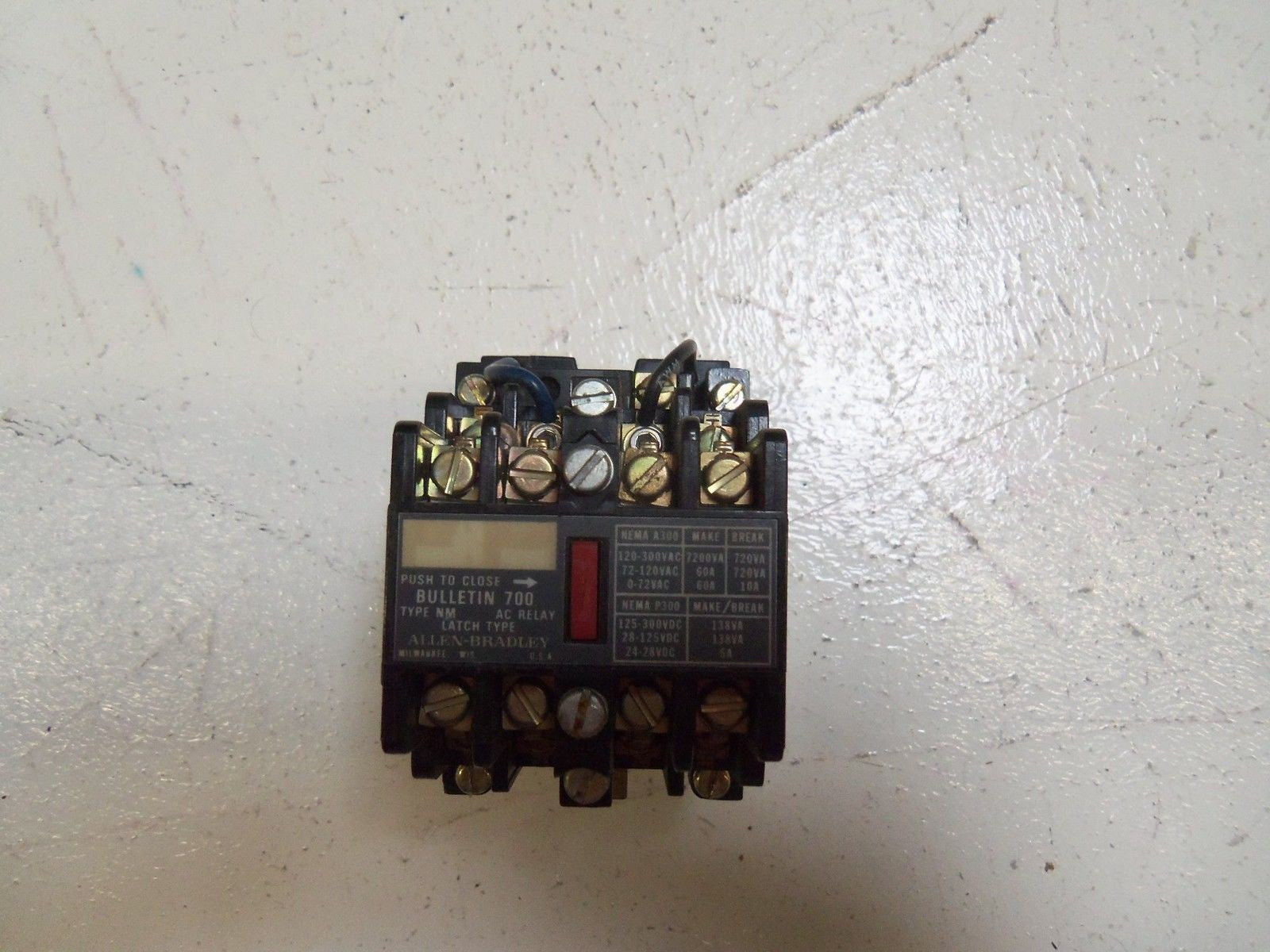 ALLEN-BRADLEY 700-NM600A1 SERIES E INDUSTRIAL RELAY *USED*