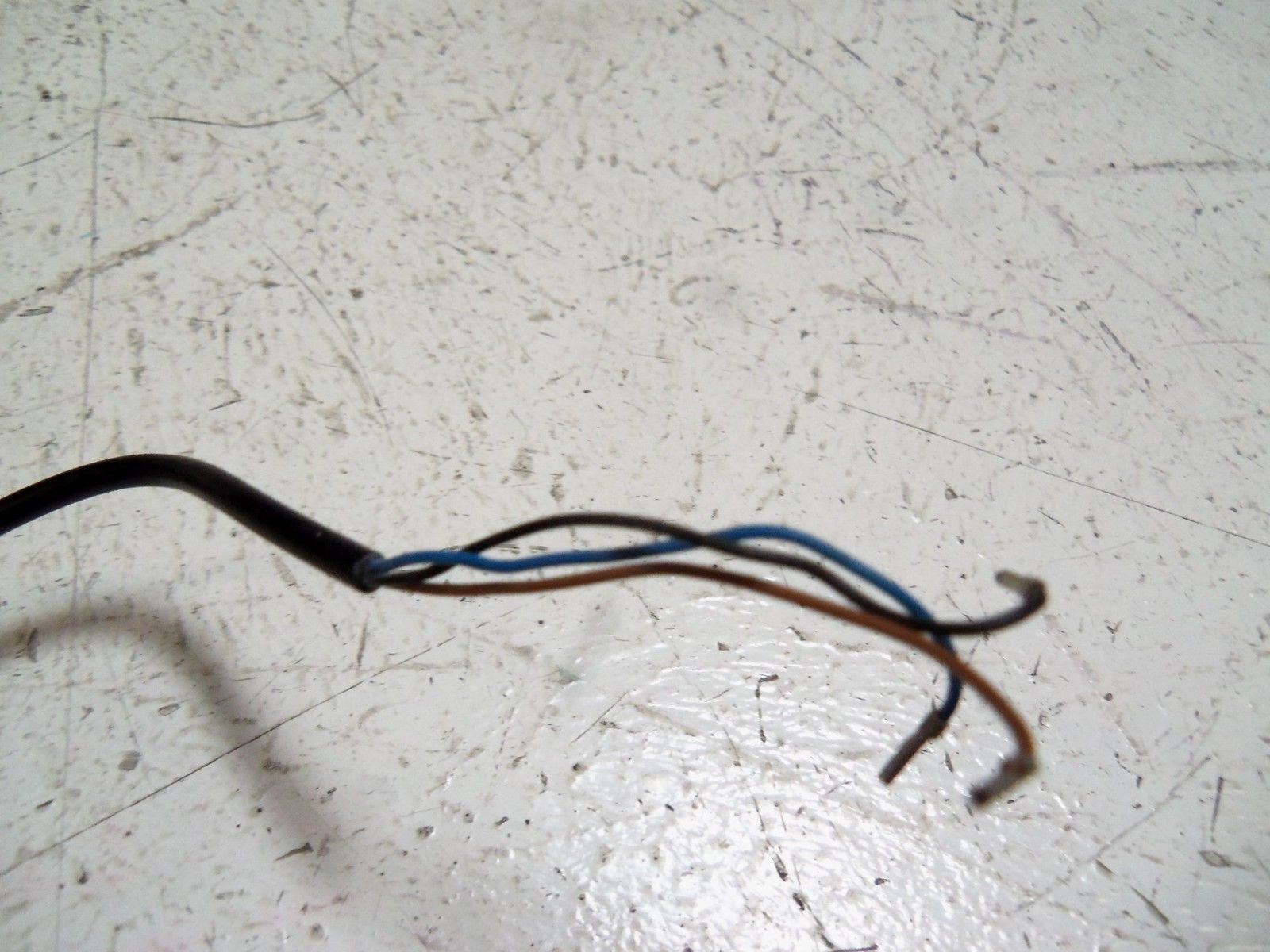 ALLEN-BRADLEY 871C-P4B12 SERIES A PROXIMITY SWITCH *USED*