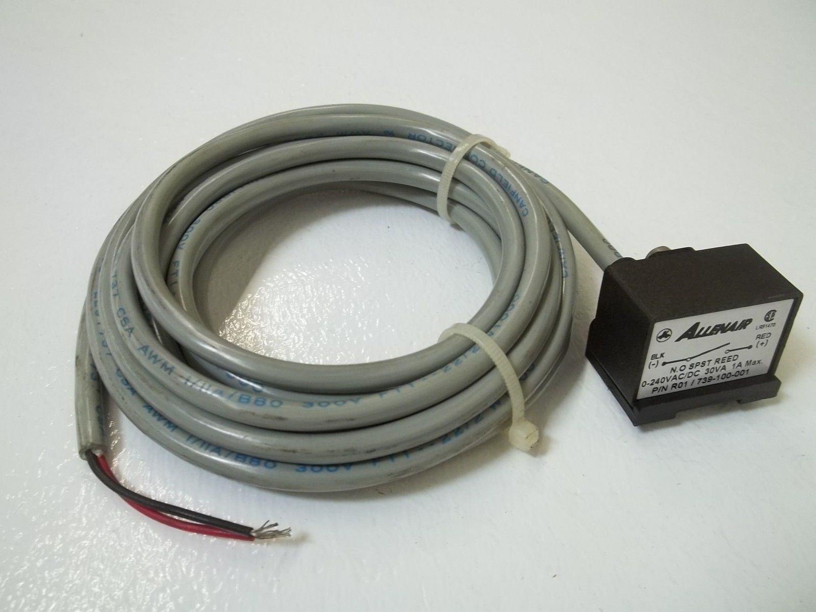 ALLENAIR R01/739-100-001 REED SWITCH *USED*