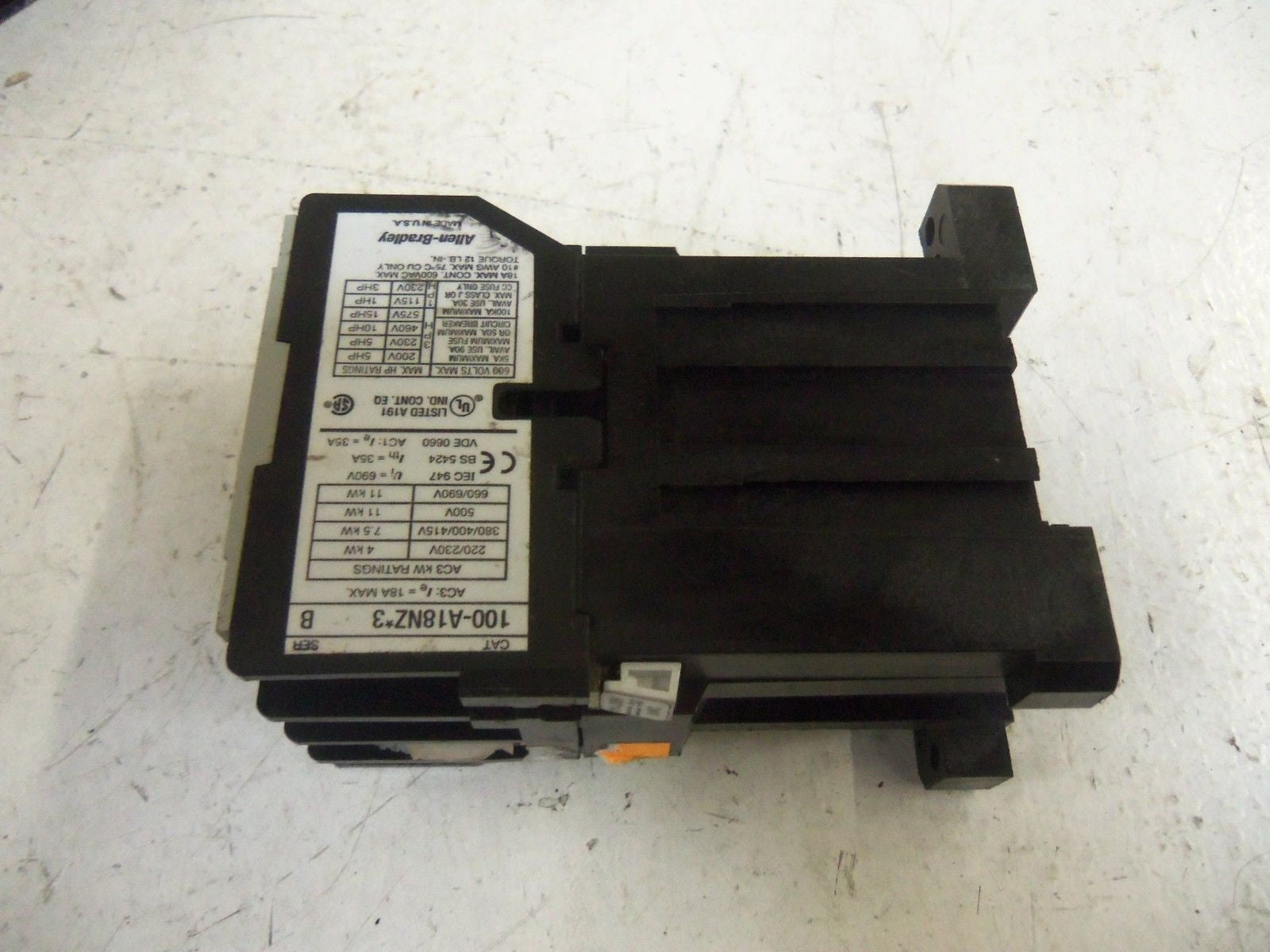 ALLEN BRADLEY 100-A18NZJ3 SER. B CONTACTOR 24VDC *USED*