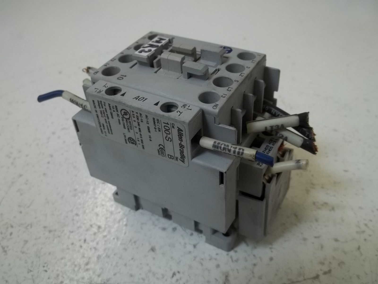ALLEN BRADLEY 100-C12D10 SER. A CONTACTOR 110/120V *USED*