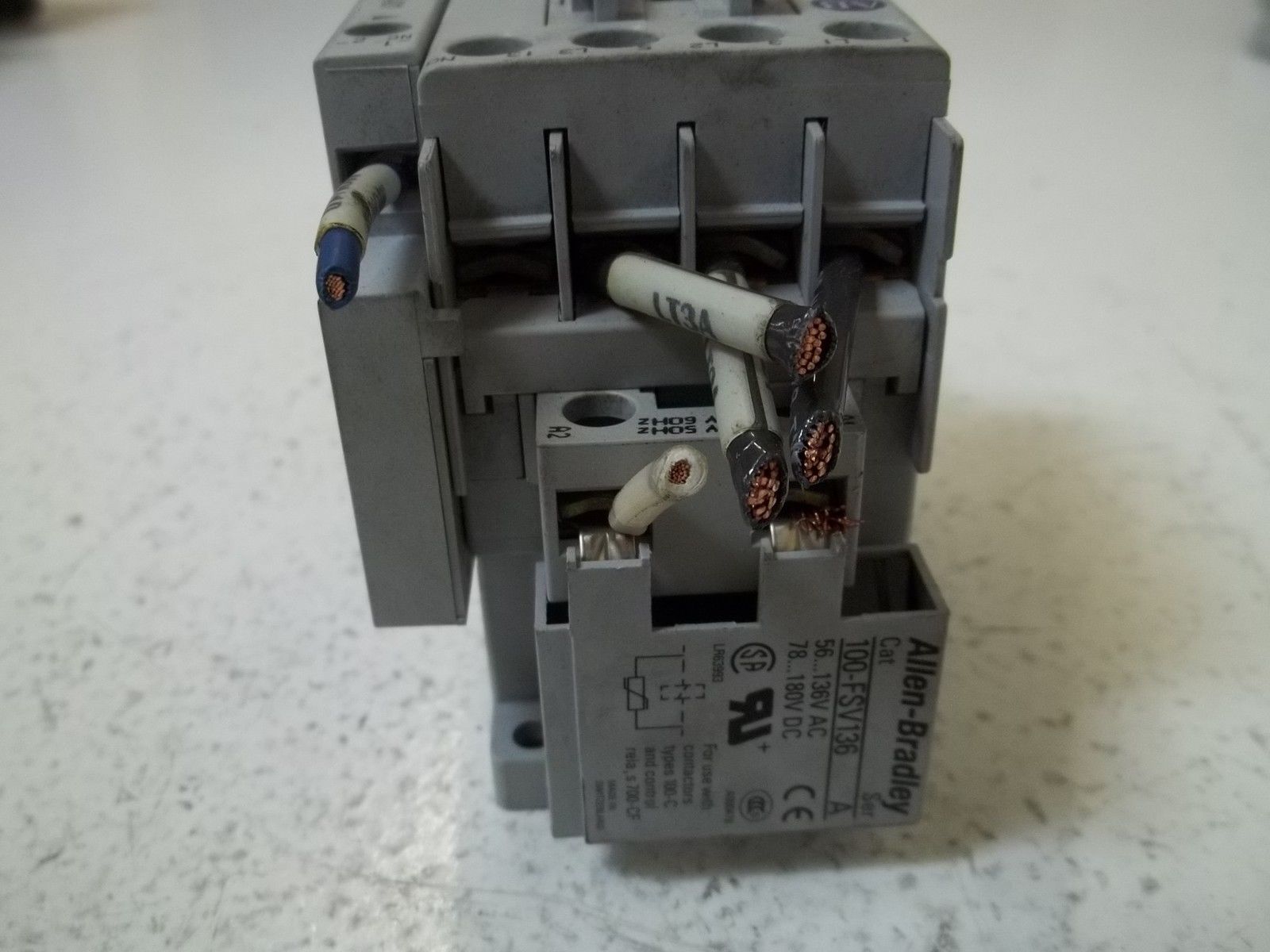 ALLEN BRADLEY 100-C12D10 SER. A CONTACTOR 110/120V *USED*