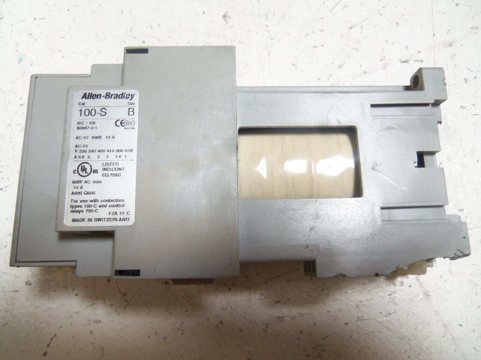 ALLEN BRADLEY 100-C37ZJ00 SER. C CONTACTOR 24VDC *USED*