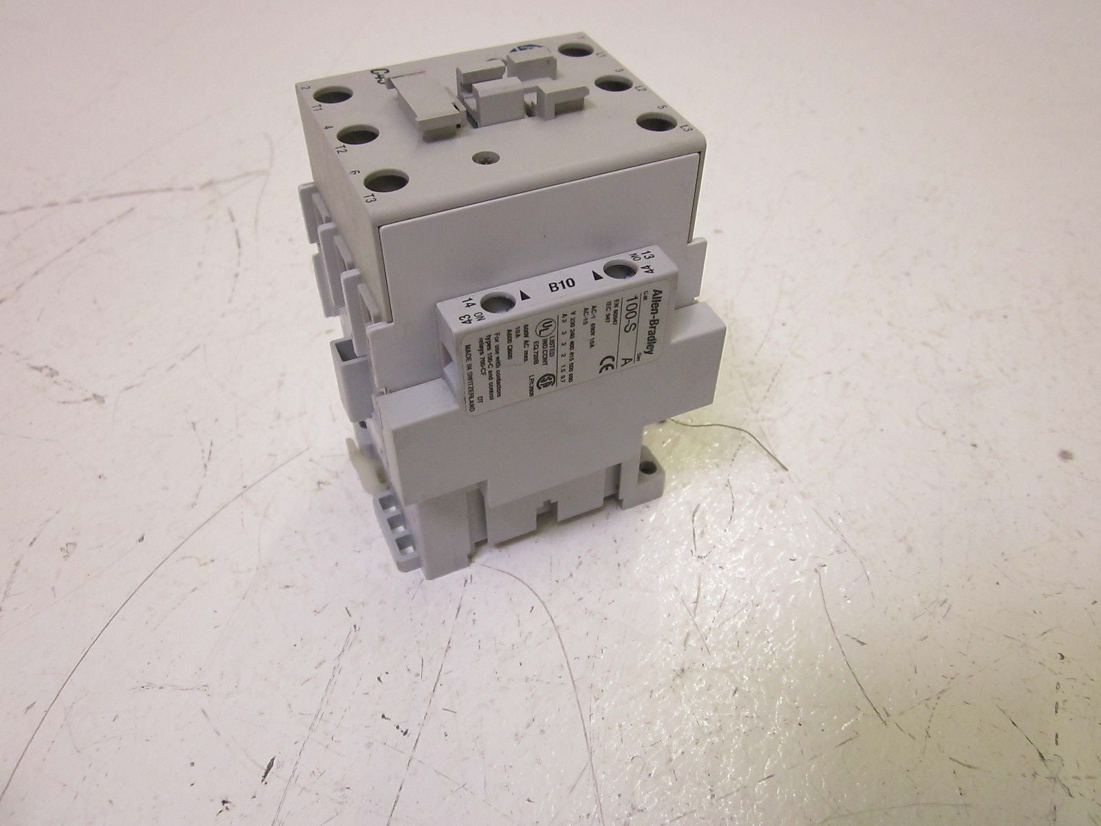 ALLEN BRADLEY 100-C43C10 SER. A CONTACTOR 550/600V *USED*