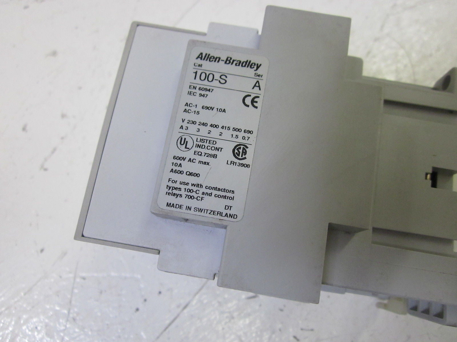 ALLEN BRADLEY 100-C43C10 SER. A CONTACTOR 550/600V *USED*