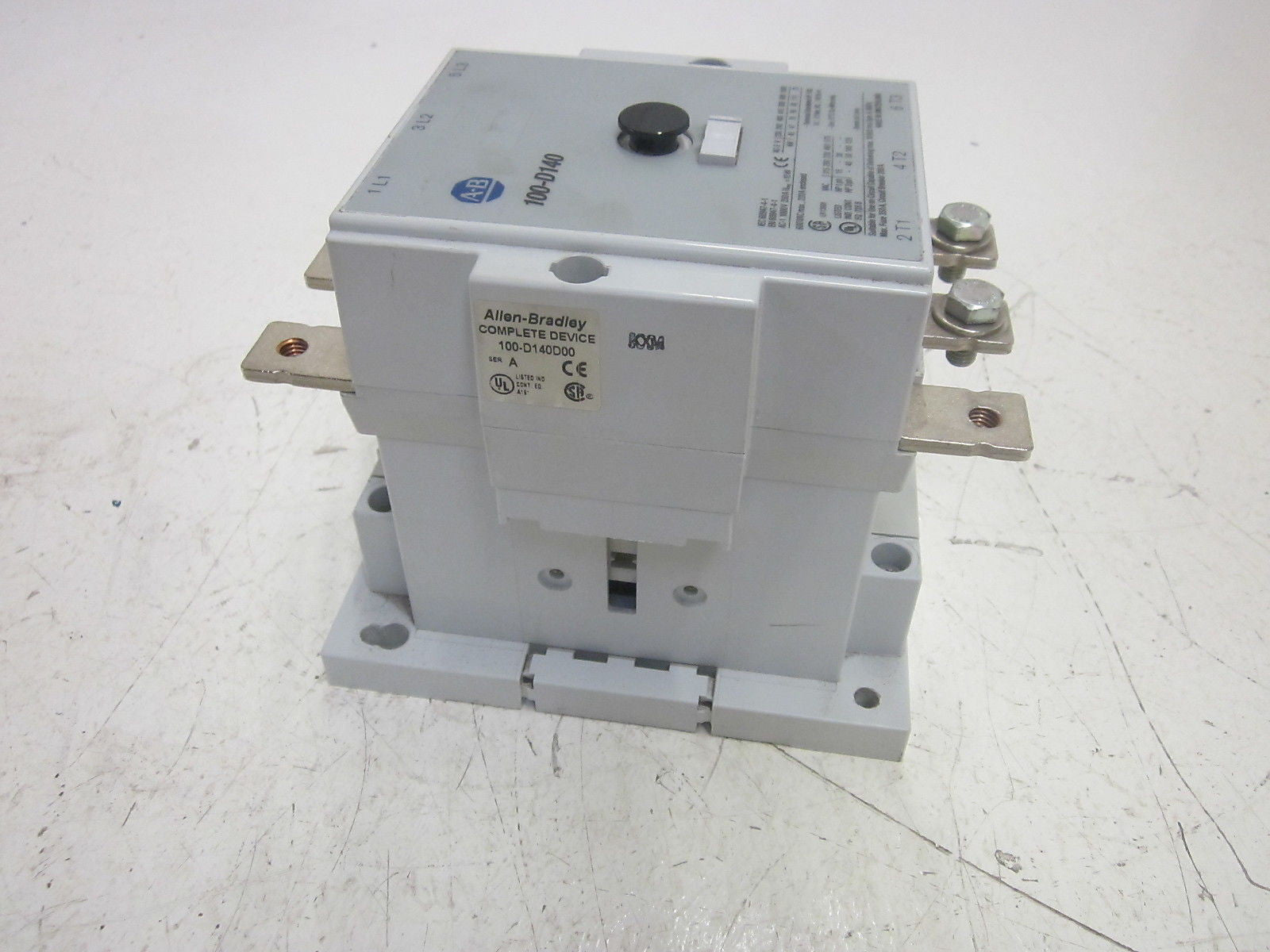 ALLEN BRADLEY 100-D140D00 SER. A CONTACTOR 120V *USED*